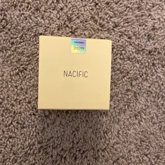 Hydrating cream - Picture 2 of 4